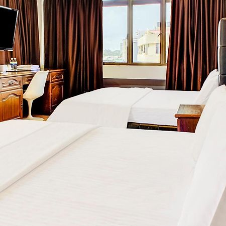 Tai Hoe Hotel Pengerang Kampung Sungai Rengit Extérieur photo
