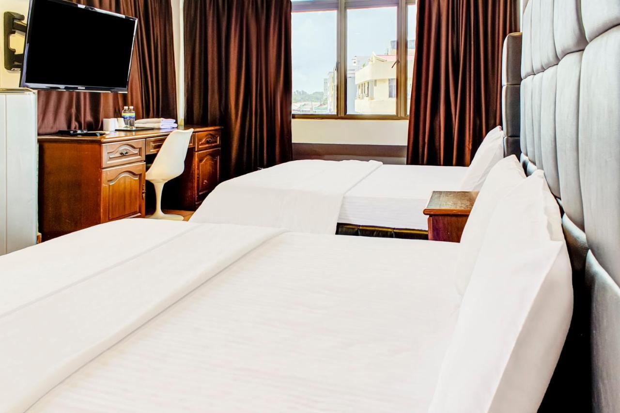 Tai Hoe Hotel Pengerang Kampung Sungai Rengit Extérieur photo